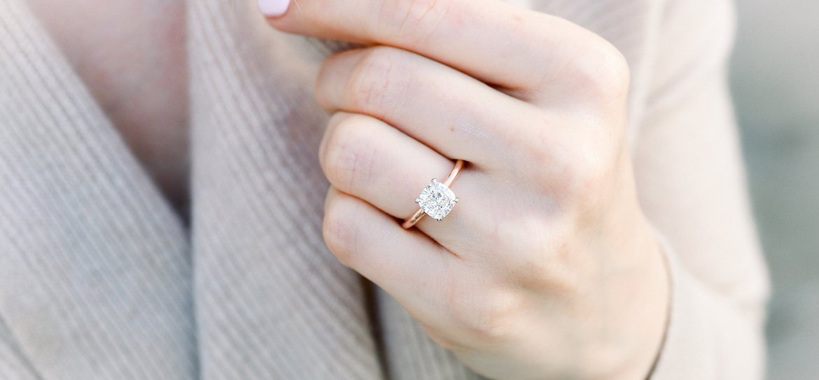 Ring with crushed ice cut lab-grown diamond Crushed ice