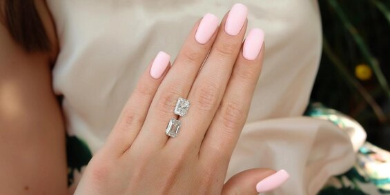 Emerald vs Radiant Cut on hand